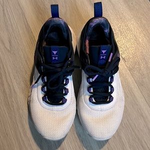 UA Project Rock women’s training shoe sz 8